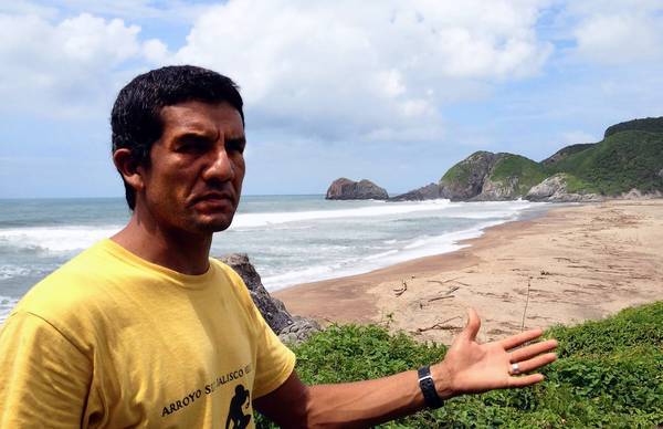 Artemio Rosas wants to let foreigners buy coastal land in Mexico